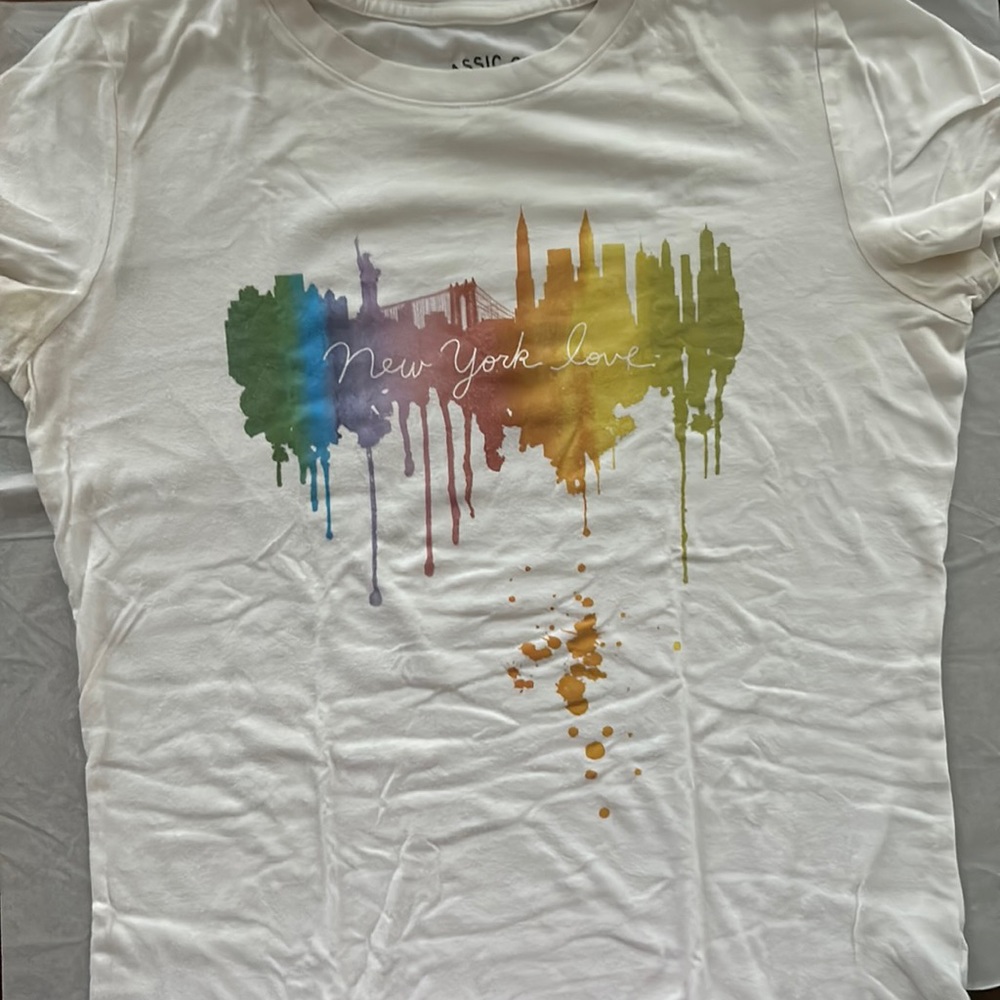 Aeropostale White Short Sleeve Tea with Multicolor New York Paint Splatter